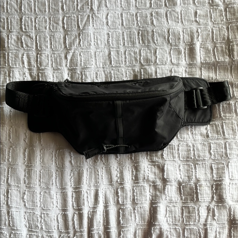 Janji Multipass Sling Bag